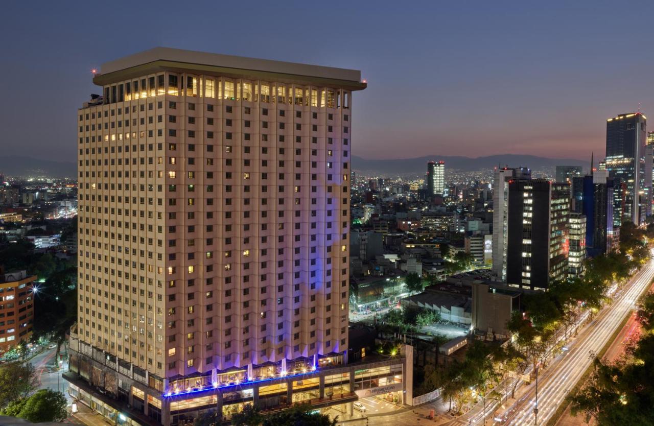 فندق فييستا أمريكانا ريفورما مدينة مكسيكو المظهر الخارجي الصورة The hotel at night