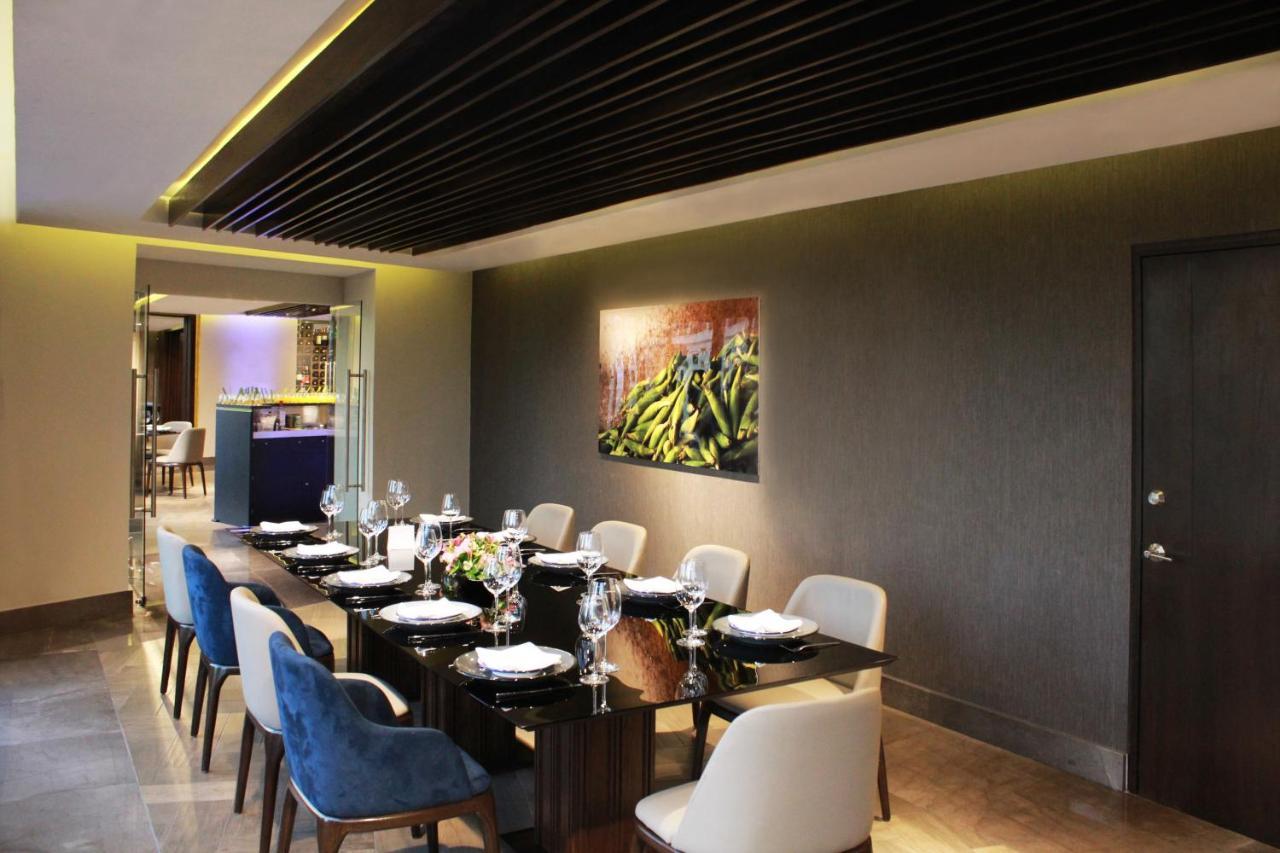 فندق فييستا أمريكانا ريفورما مدينة مكسيكو المظهر الخارجي الصورة A private dining room at the restaurant
