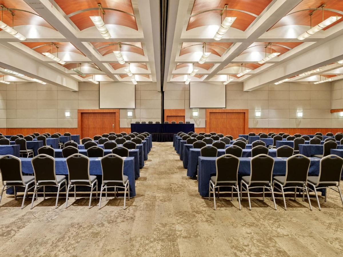 فندق فييستا أمريكانا ريفورما مدينة مكسيكو المظهر الخارجي الصورة The International Conference Centre