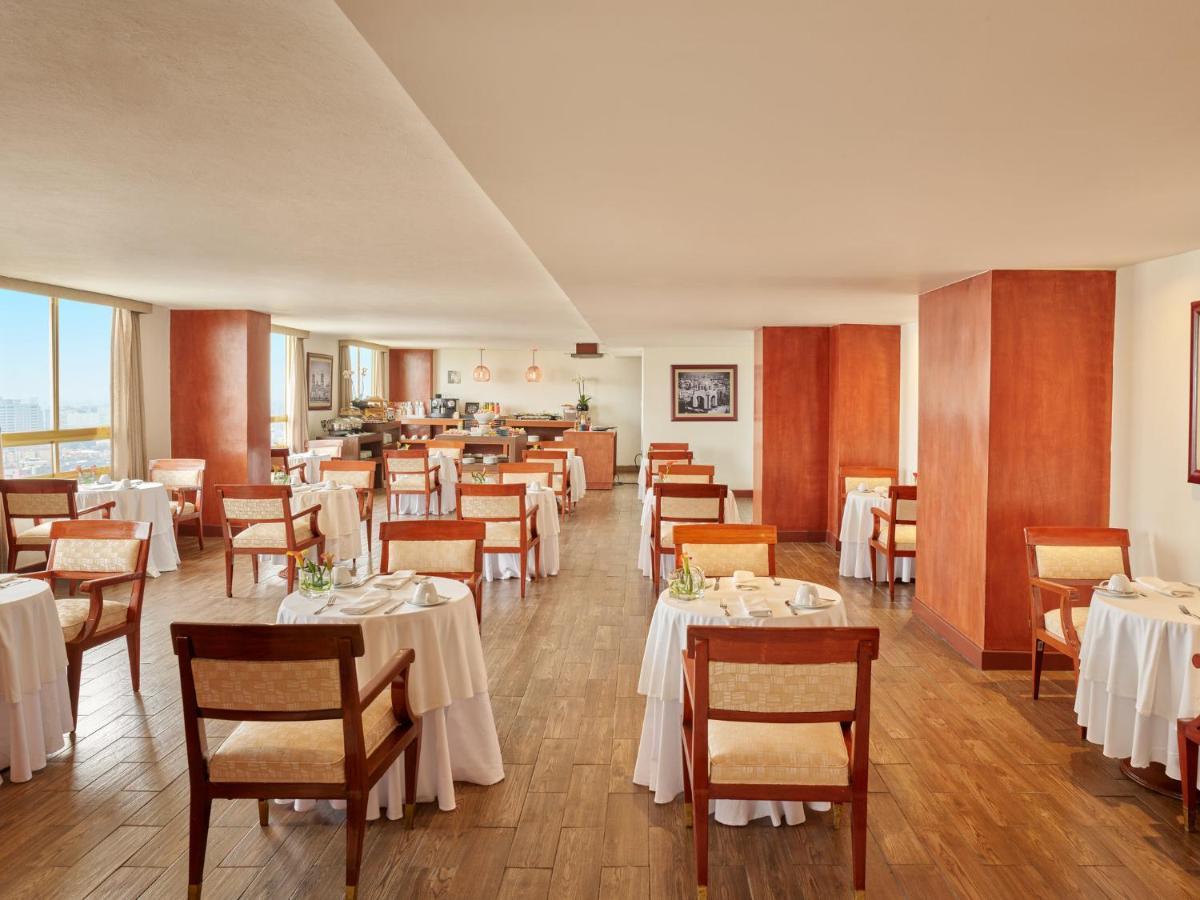 فندق فييستا أمريكانا ريفورما مدينة مكسيكو المظهر الخارجي الصورة The Club Lounge at the Sheraton Vistula