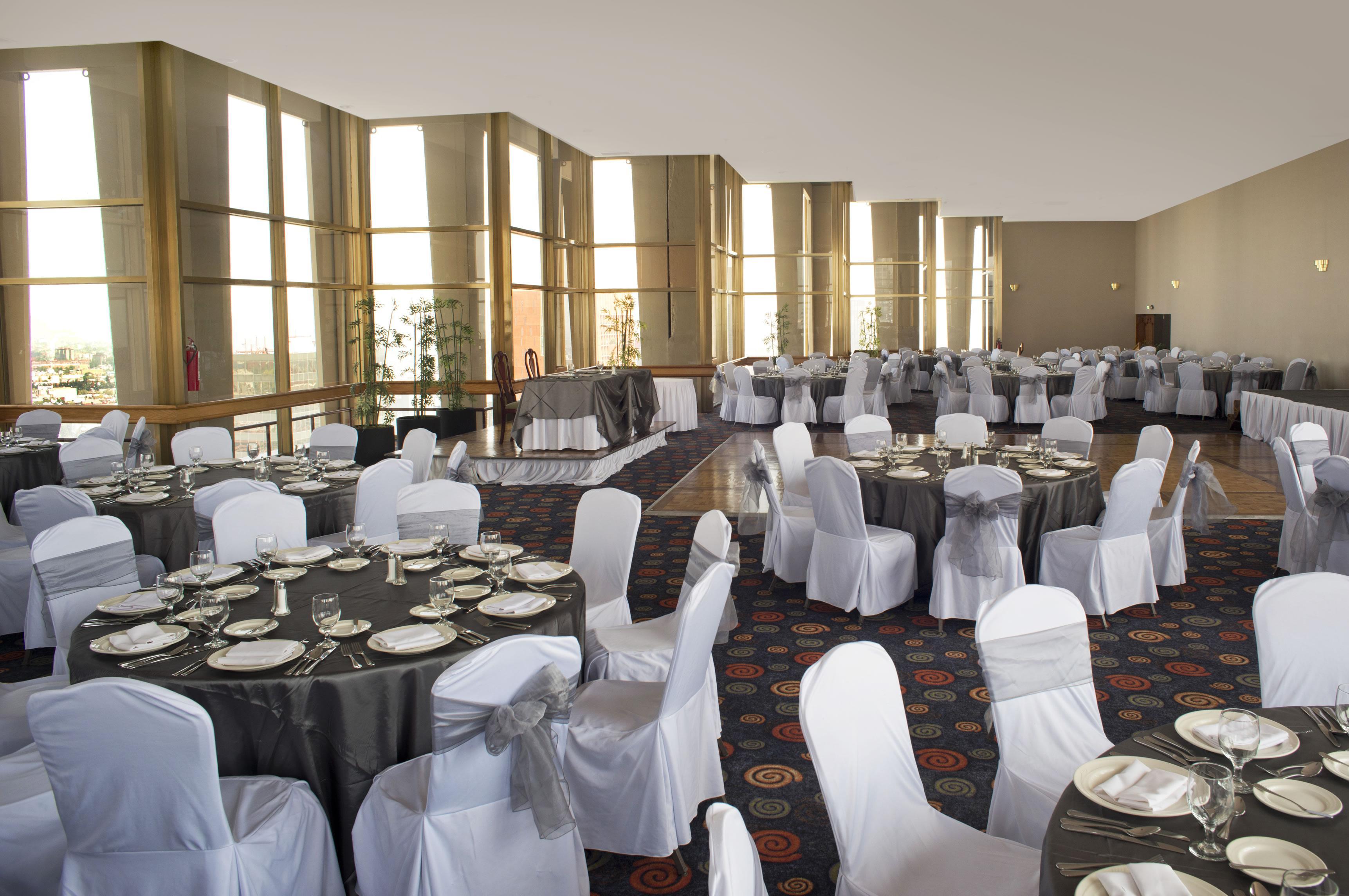 فندق فييستا أمريكانا ريفورما مدينة مكسيكو المظهر الخارجي الصورة The ballroom at the Sheraton Centre