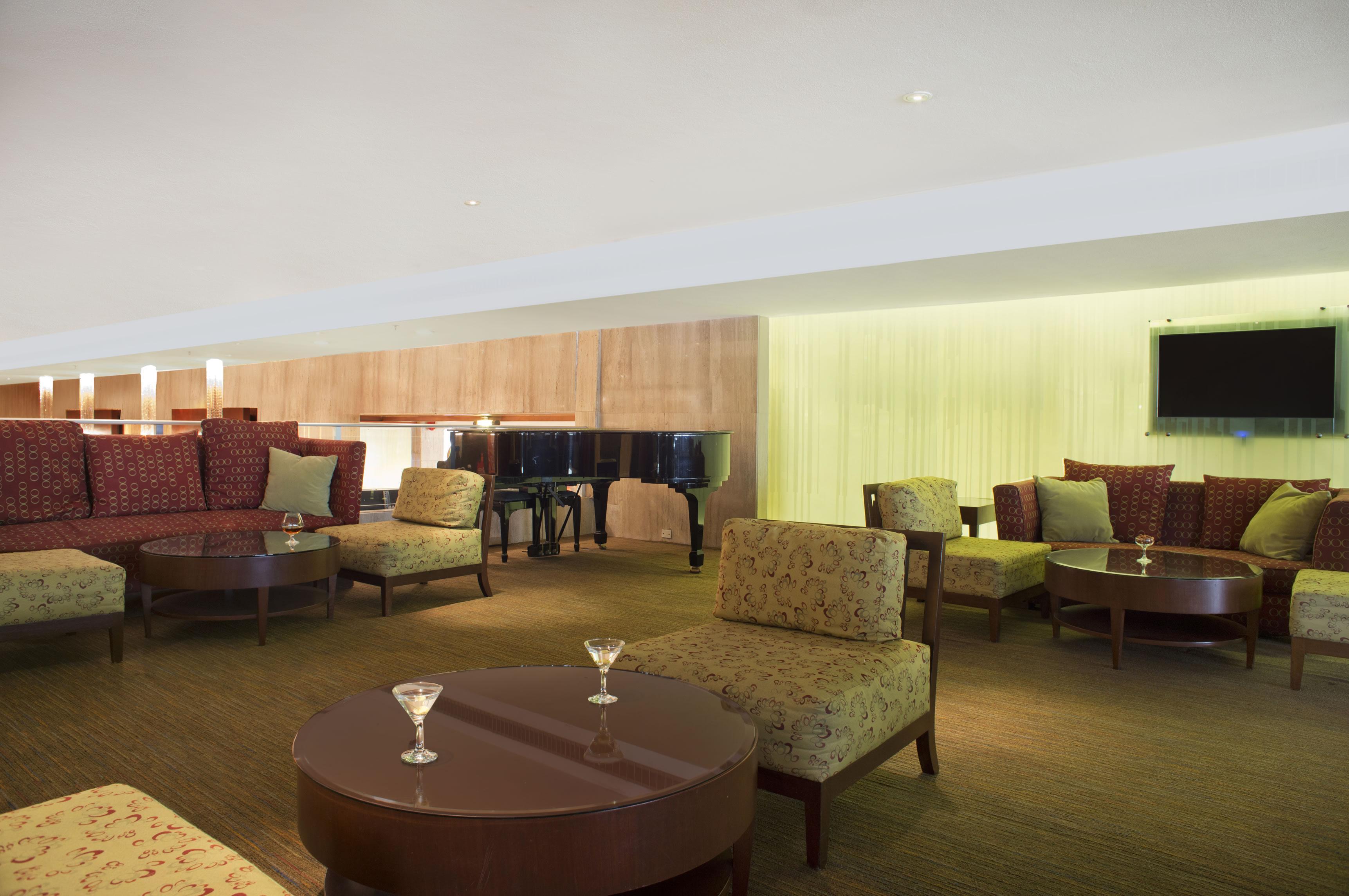 فندق فييستا أمريكانا ريفورما مدينة مكسيكو المظهر الخارجي الصورة The lounge at the airport
