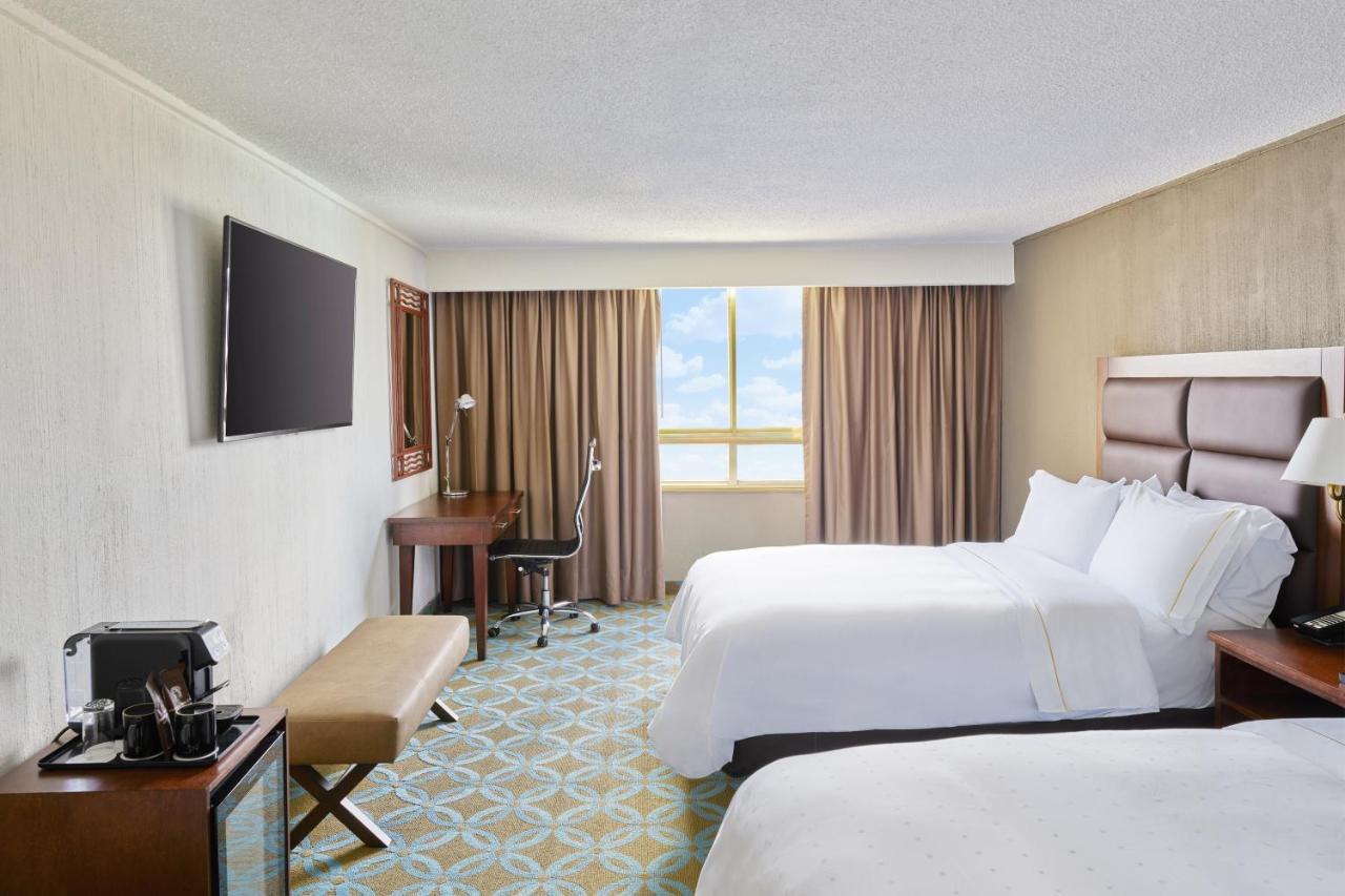 فندق فييستا أمريكانا ريفورما مدينة مكسيكو المظهر الخارجي الصورة A guest room at the Hilton San Francisco